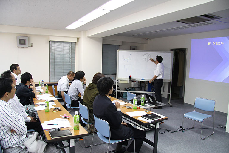 はじめての布張りイスクリーニング